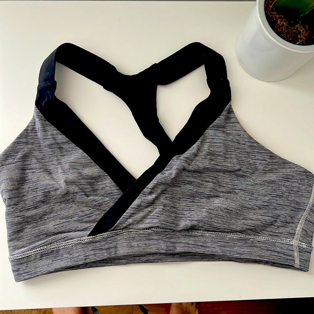 Lululemon sports bra. Size 12.